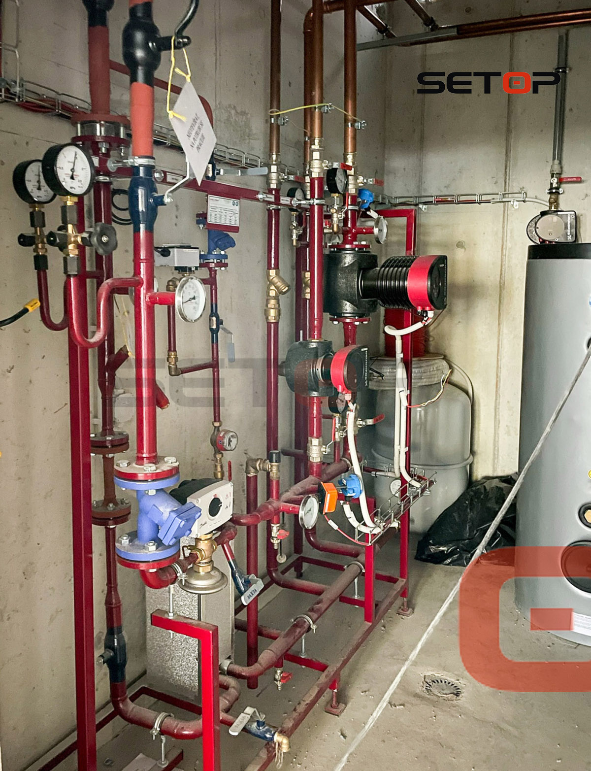 PODLAHOVÉ, TOPENÍ, BYTOVÝ, DŮM, bRNO, zBOROVSKÁ